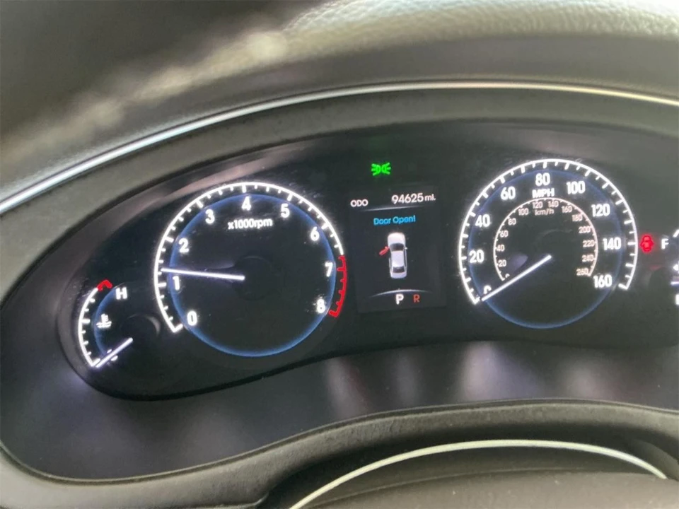 2013 Hyundai Genesis - Image 10 of 12