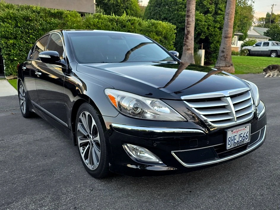 2013 Hyundai Genesis - Image 3 of 18