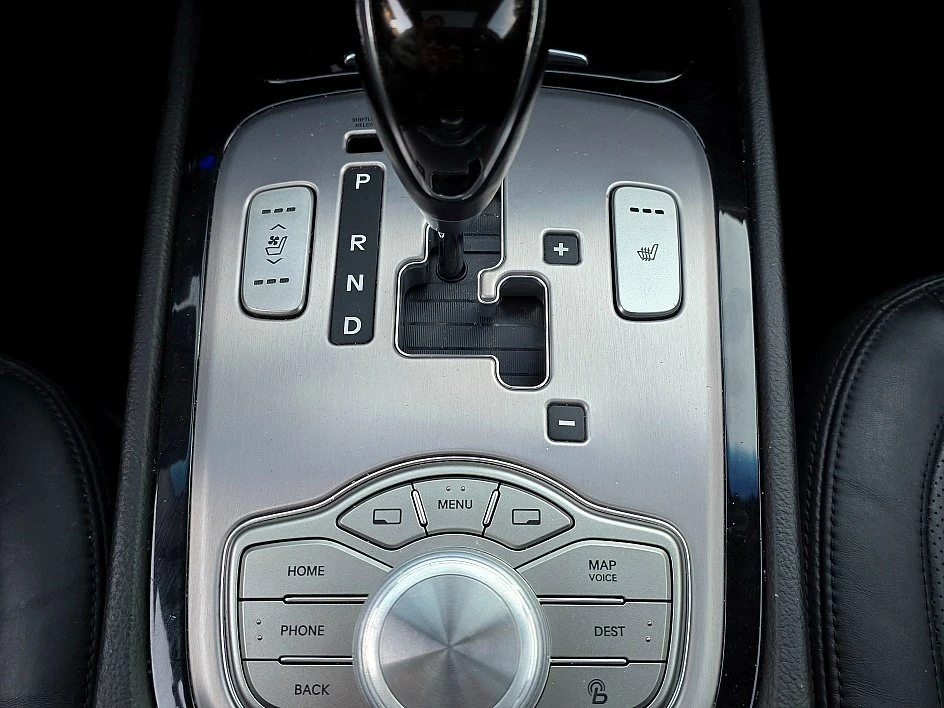2013 Hyundai Genesis - Image 11 of 18
