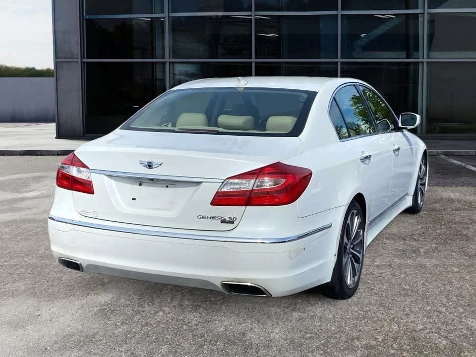 2013 Hyundai Genesis - Image 5 of 19