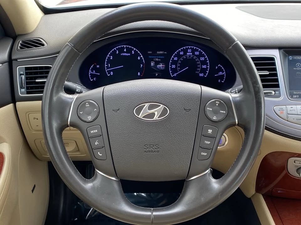 2013 Hyundai Genesis - Image 16 of 19