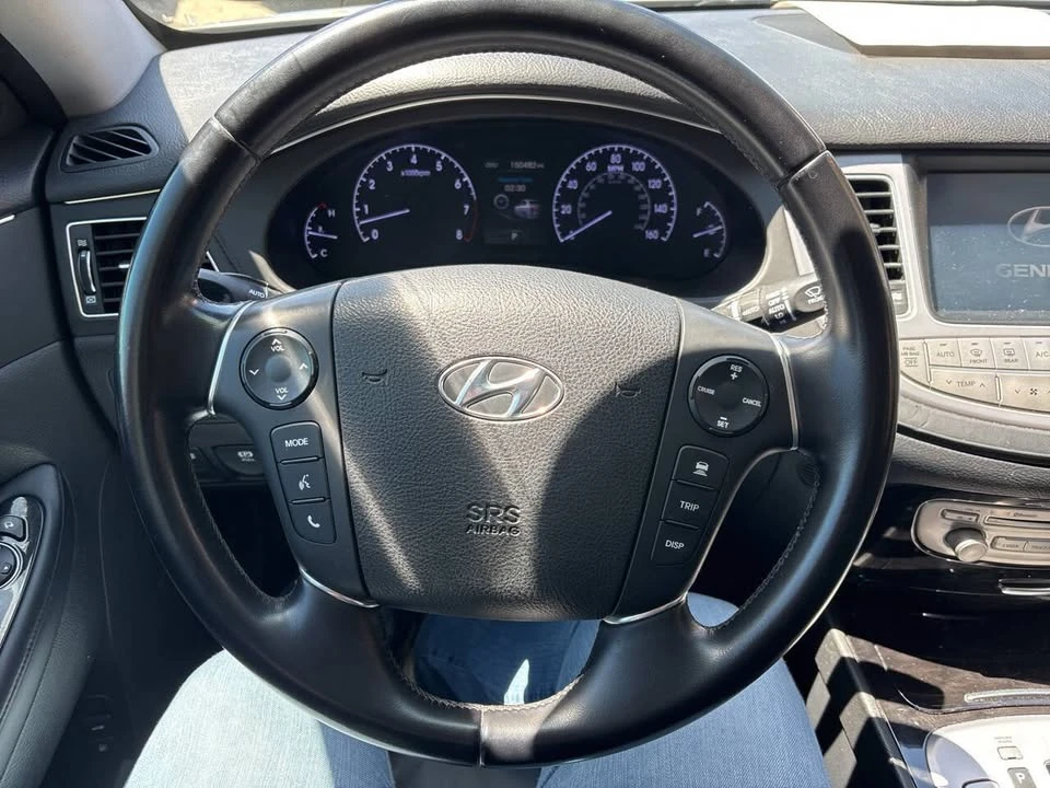 2013 Hyundai Genesis - Image 7 of 10