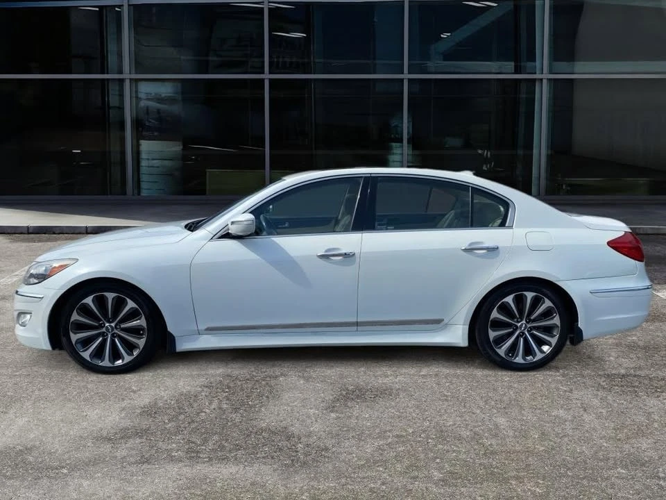 2013 Hyundai Genesis - Image 4 of 19