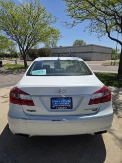 2013 Hyundai Genesis - Image 5 of 17