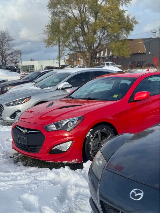 2013 Hyundai Genesis Coupe - Image 17 of 18