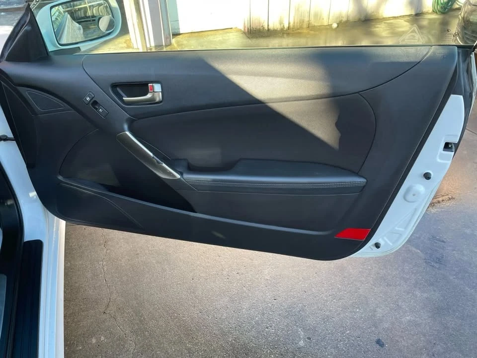 2013 Hyundai Genesis Coupe - Image 9 of 12