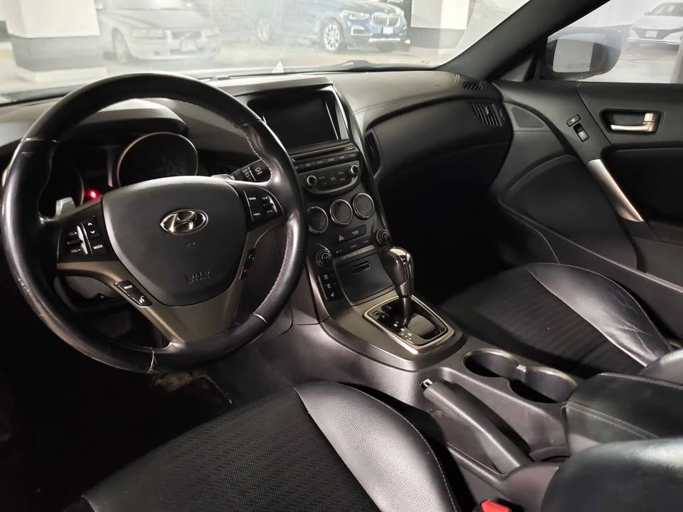 2013 Hyundai Genesis Coupe - Image 8 of 9