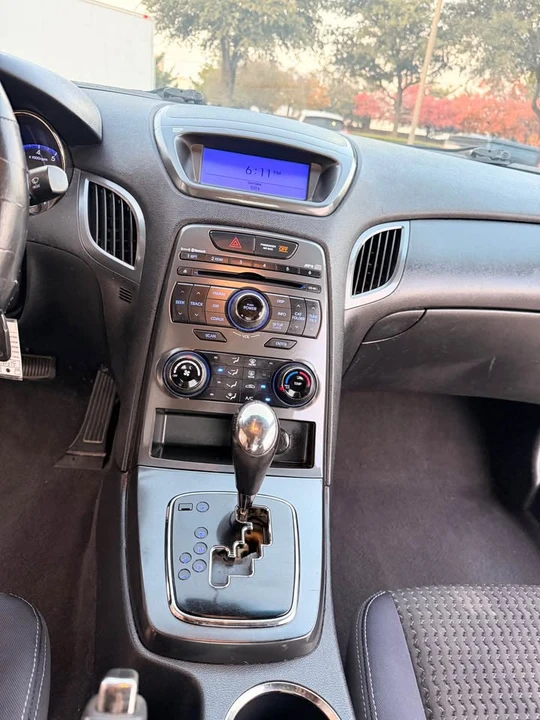 2013 Hyundai Genesis Coupe - Image 12 of 14