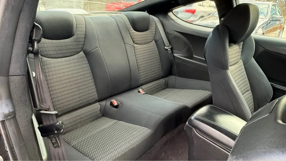 2013 Hyundai Genesis Coupe - Image 15 of 17