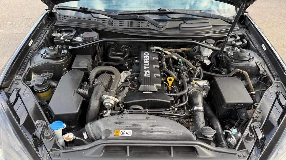 2013 Hyundai Genesis Coupe - Image 9 of 17