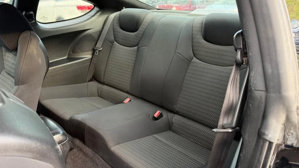 2013 Hyundai Genesis Coupe - Image 12 of 17