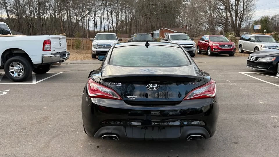 2013 Hyundai Genesis Coupe - Image 6 of 17