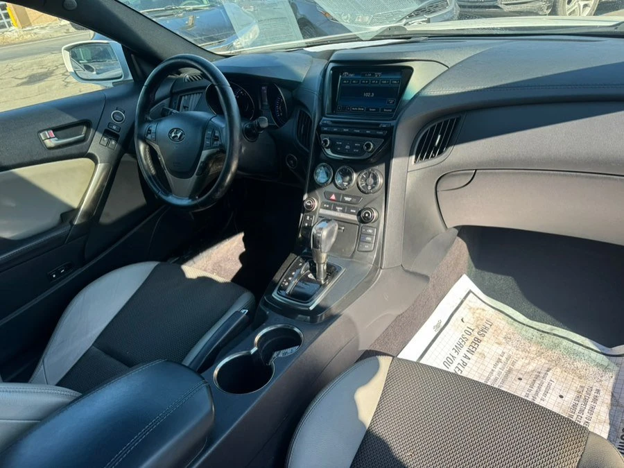 2013 Hyundai Genesis Coupe - Image 15 of 16