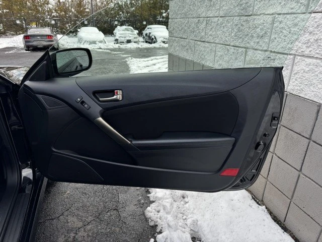 2013 Hyundai Genesis Coupe - Image 18 of 20