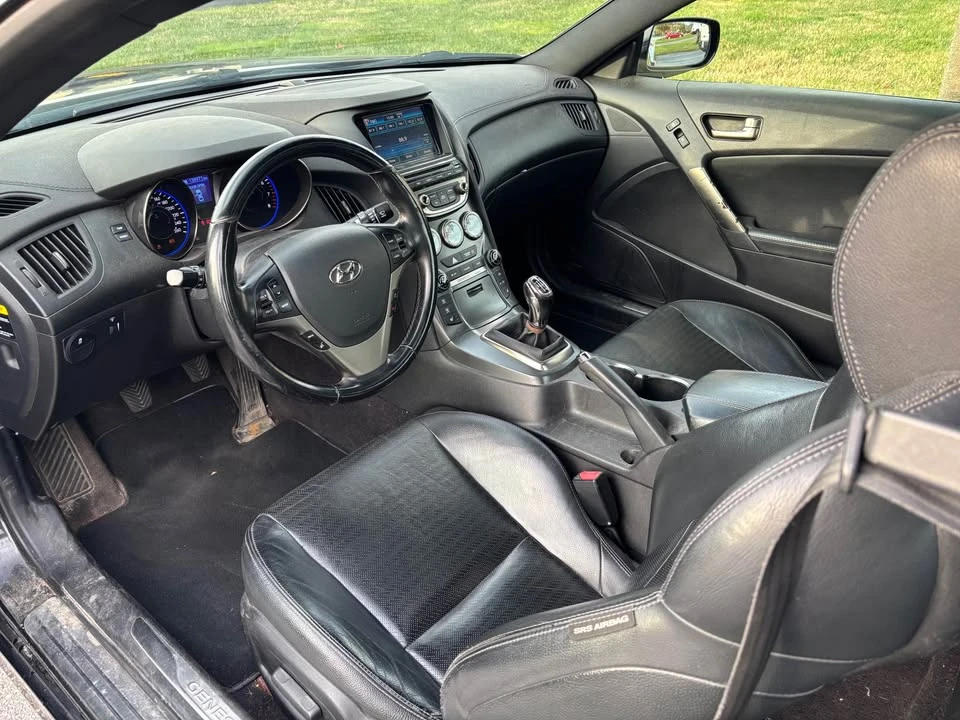 2013 Hyundai Genesis Coupe - Image 5 of 10