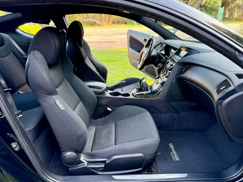 2013 Hyundai Genesis Coupe - Image 6 of 12
