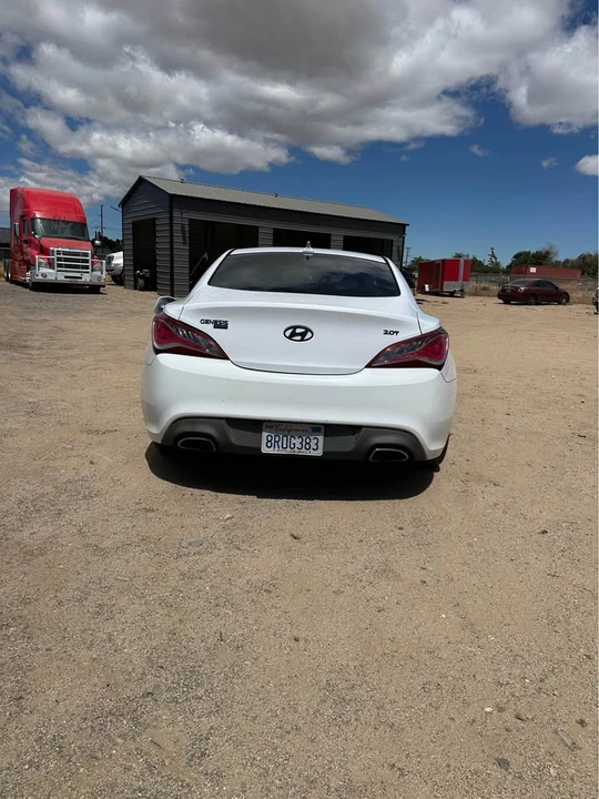 2013 Hyundai Genesis Coupe - Image 4 of 4