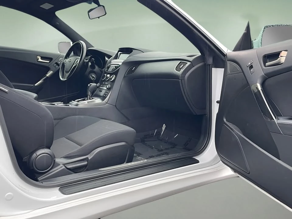 2013 Hyundai Genesis Coupe - Image 11 of 20