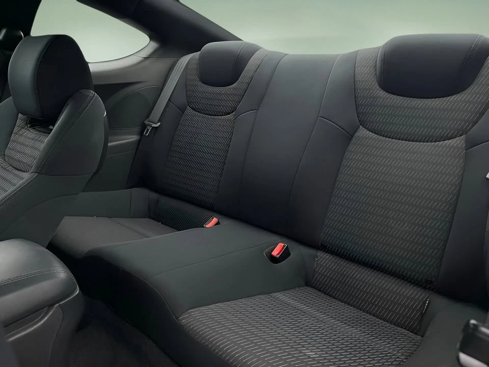 2013 Hyundai Genesis Coupe - Image 15 of 20