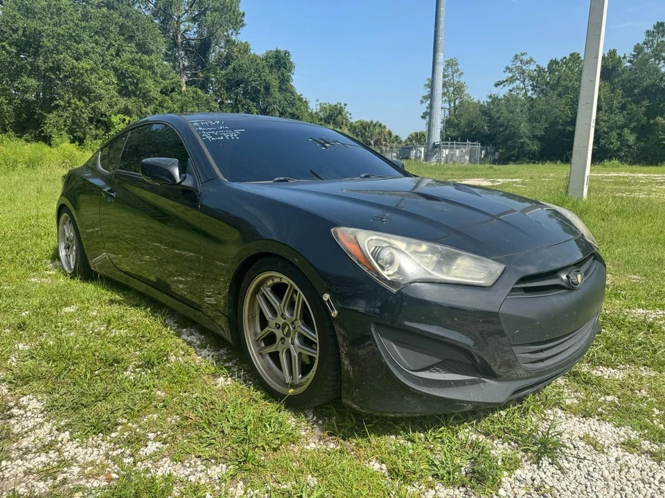 2013 Hyundai Genesis Coupe - Image 7 of 10