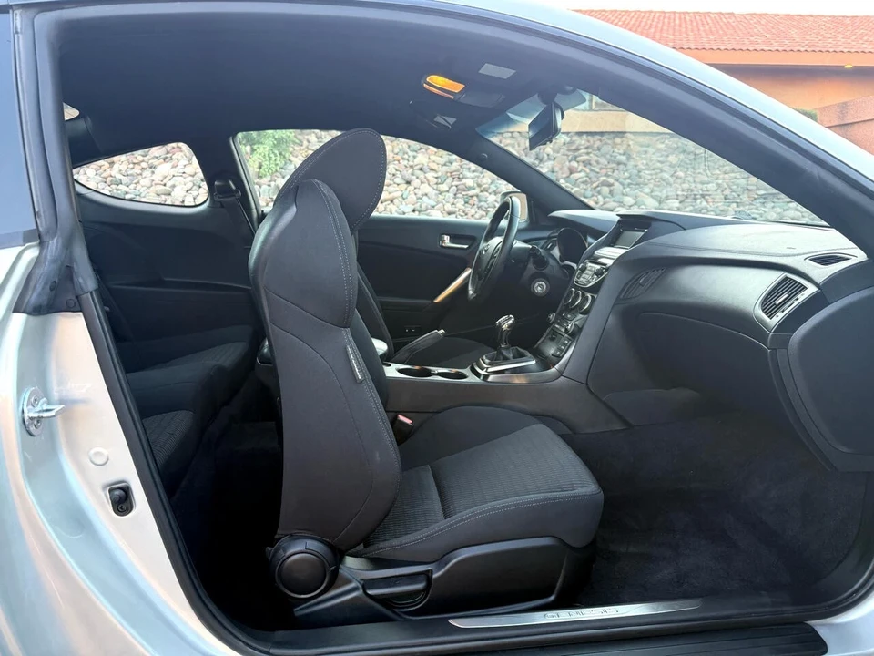 2013 Hyundai Genesis Coupe - Image 13 of 21