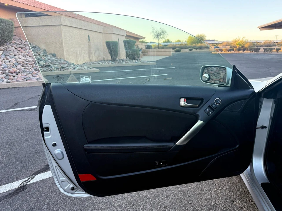 2013 Hyundai Genesis Coupe - Image 11 of 21