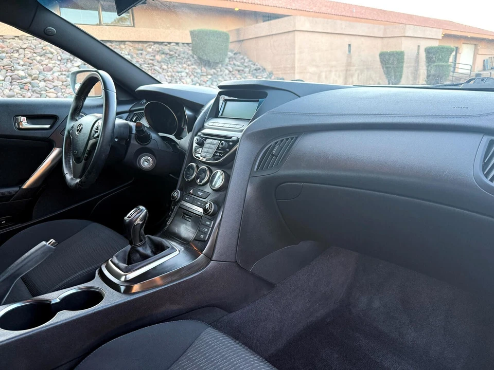 2013 Hyundai Genesis Coupe - Image 14 of 21