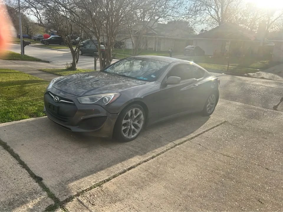 2013 Hyundai Genesis Coupe - Image 9 of 11