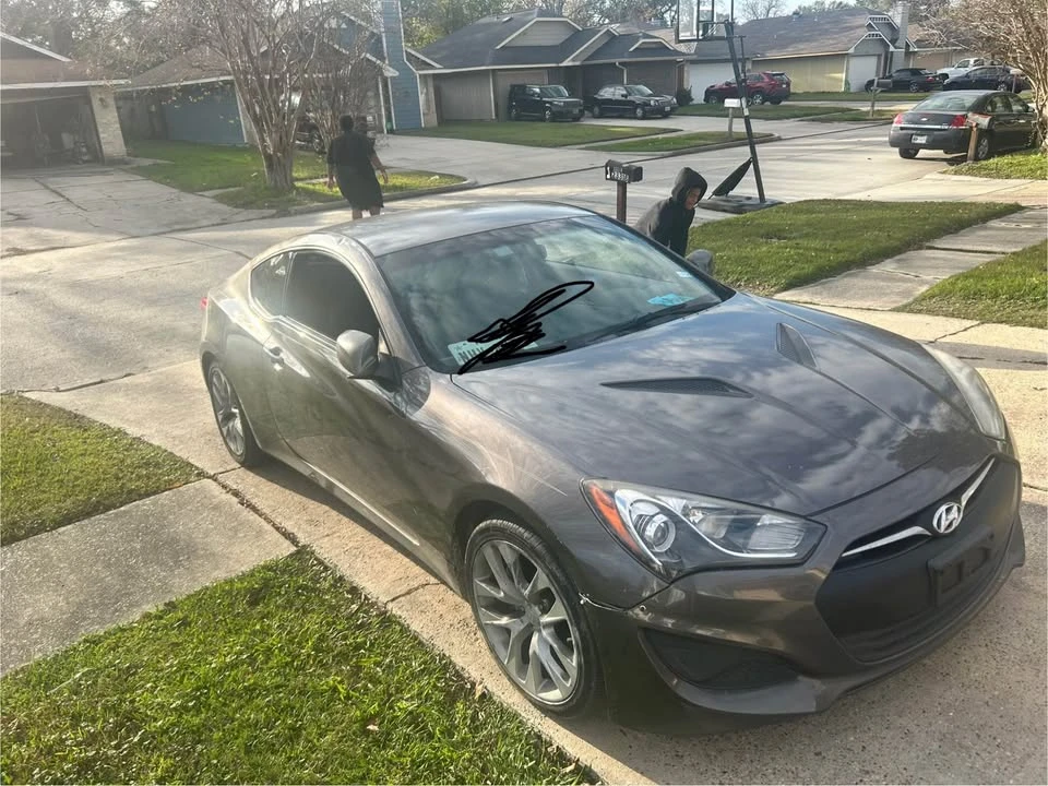 2013 Hyundai Genesis Coupe - Image 10 of 11