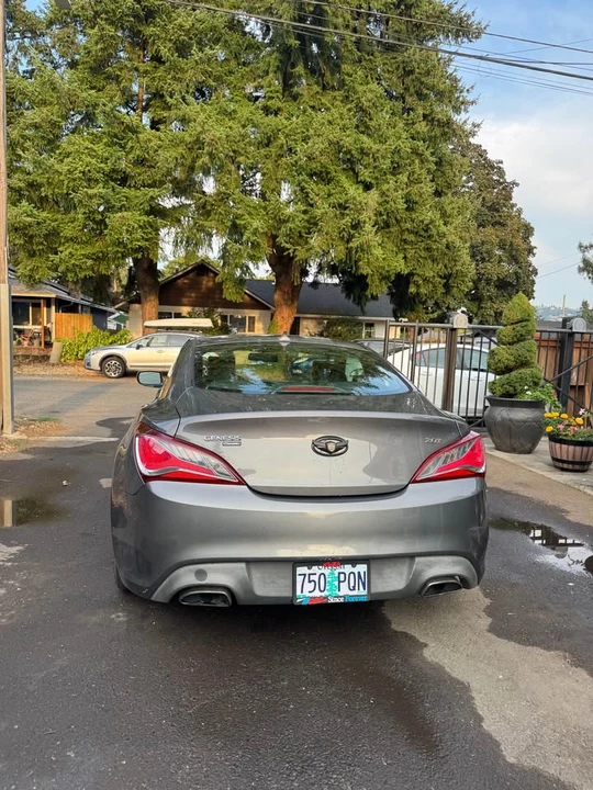 2013 Hyundai Genesis Coupe - Image 6 of 12