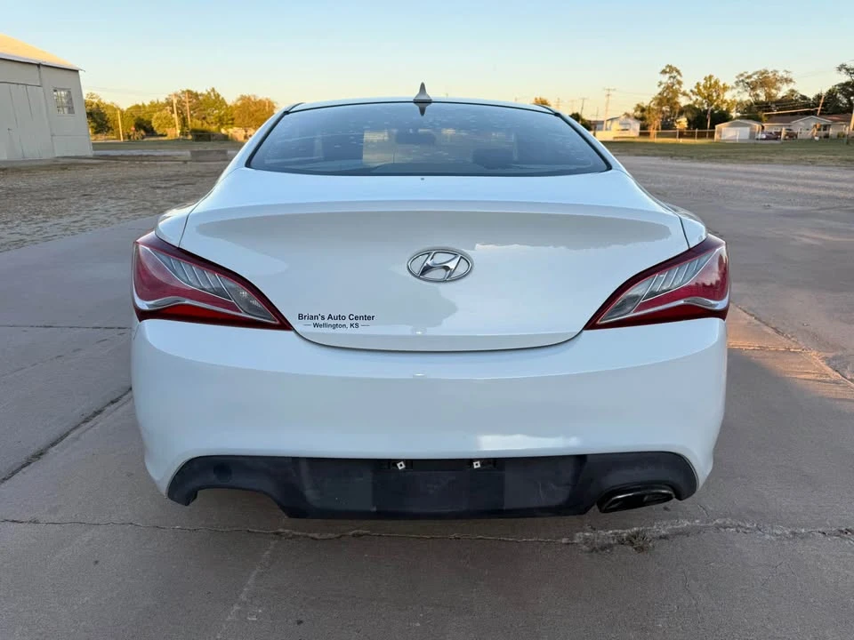 2013 Hyundai Genesis Coupe - Image 9 of 17