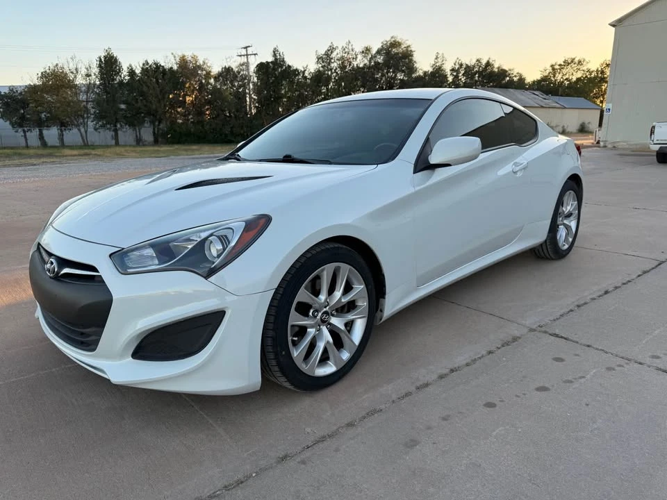 2013 Hyundai Genesis Coupe - Image 2 of 17