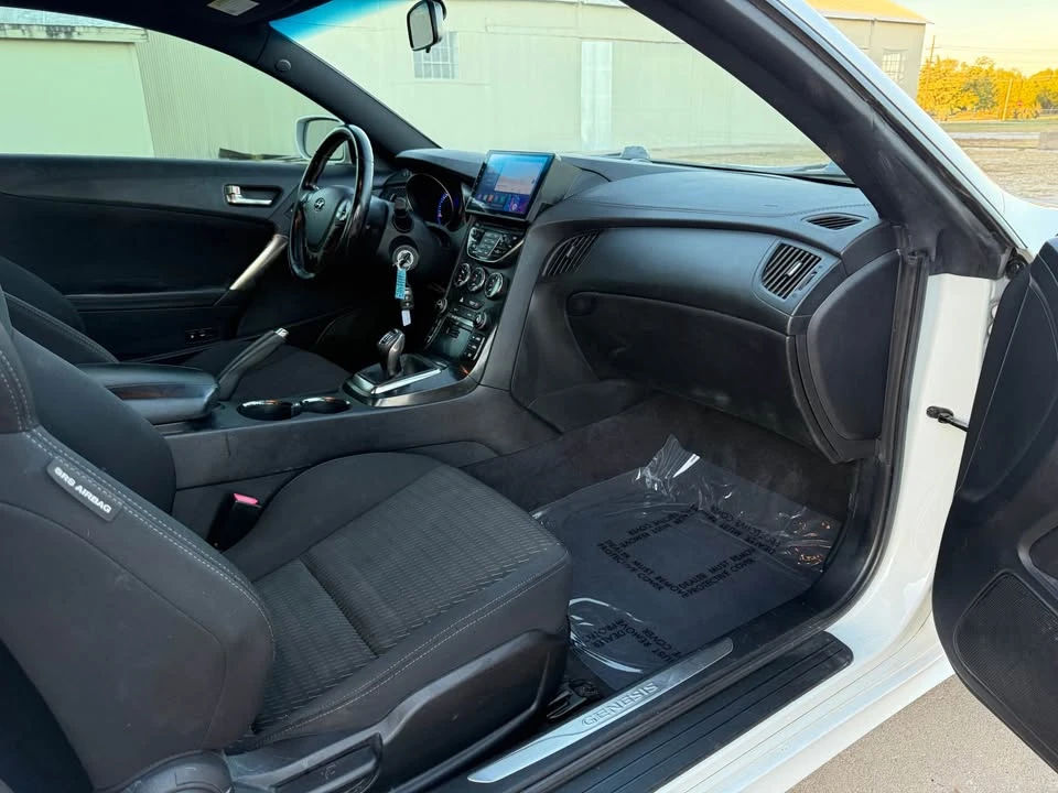 2013 Hyundai Genesis Coupe - Image 17 of 17