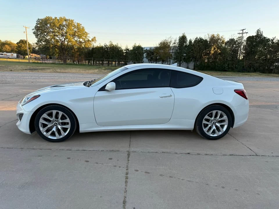 2013 Hyundai Genesis Coupe - Image 3 of 17