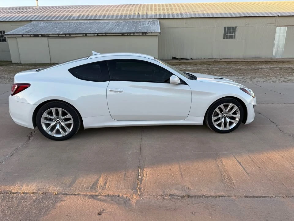 2013 Hyundai Genesis Coupe - Image 7 of 17