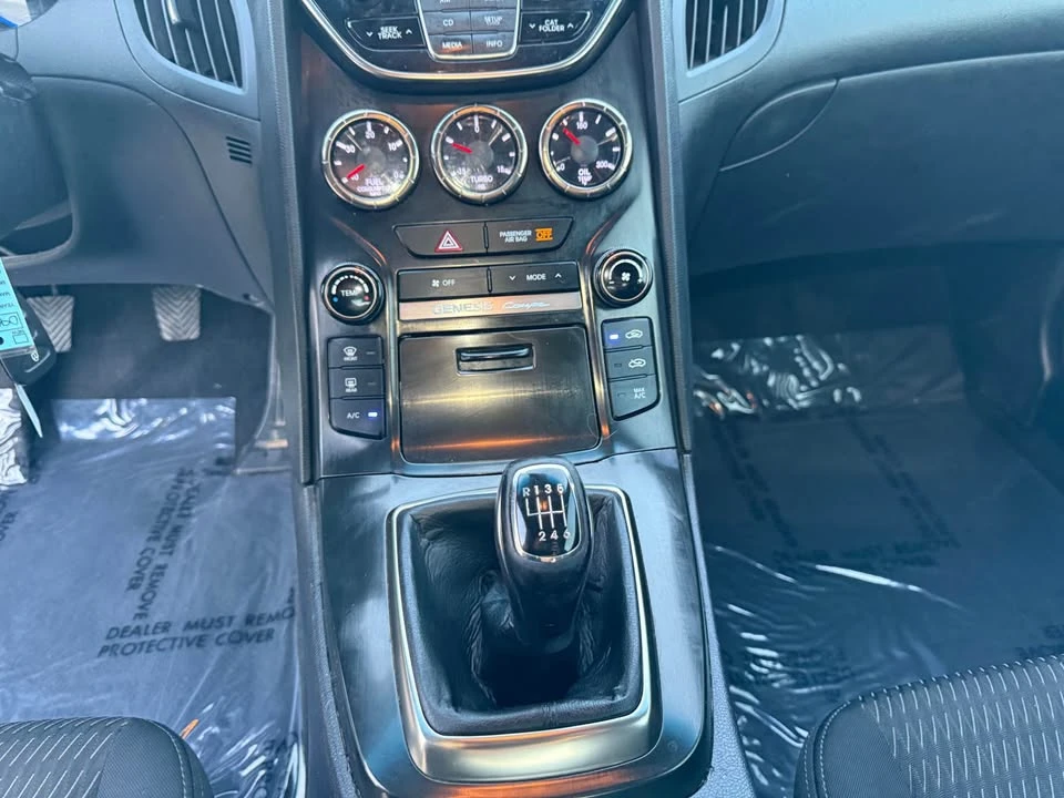 2013 Hyundai Genesis Coupe - Image 13 of 17