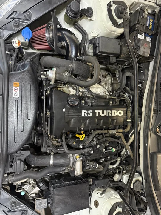2013 Hyundai Genesis Coupe - Image 16 of 17