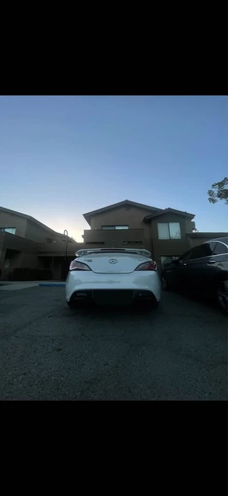 2013 Hyundai Genesis Coupe - Image 2 of 3