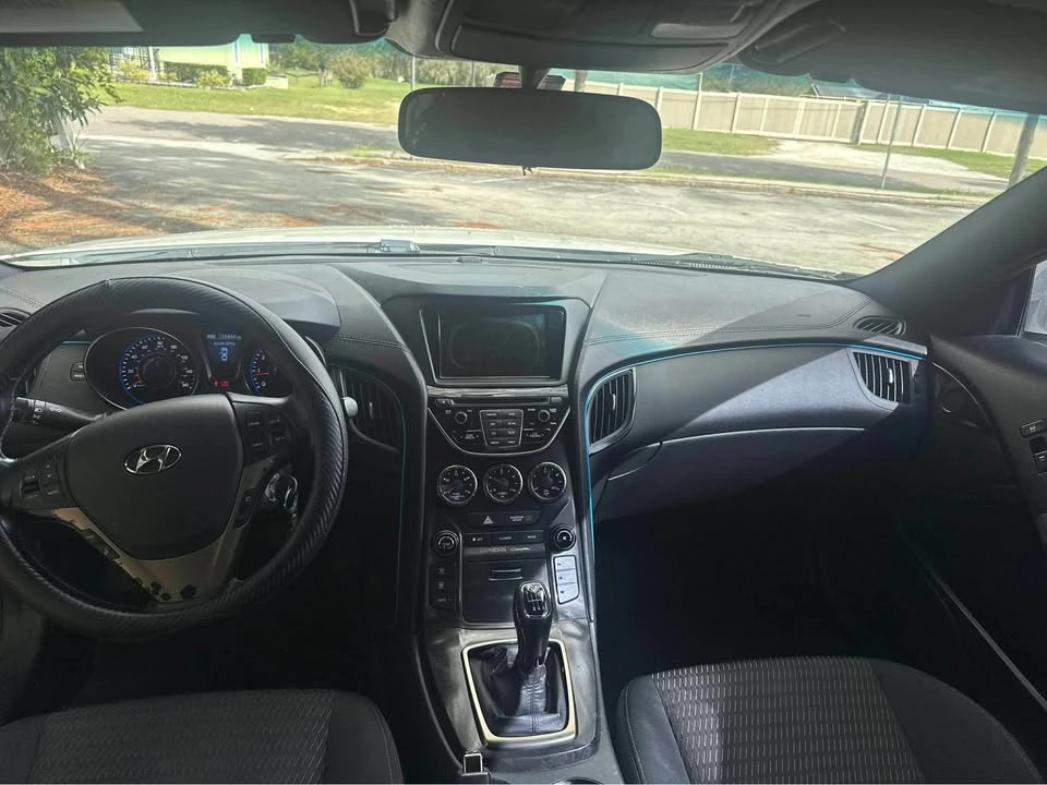 2013 Hyundai Genesis Coupe - Image 7 of 8