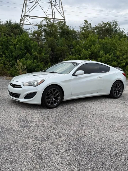 2013 Hyundai Genesis Coupe - Image 5 of 8