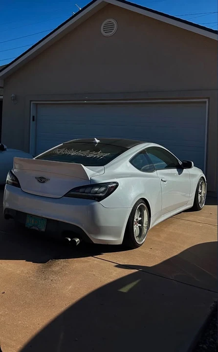 2013 Hyundai Genesis Coupe - Image 5 of 7