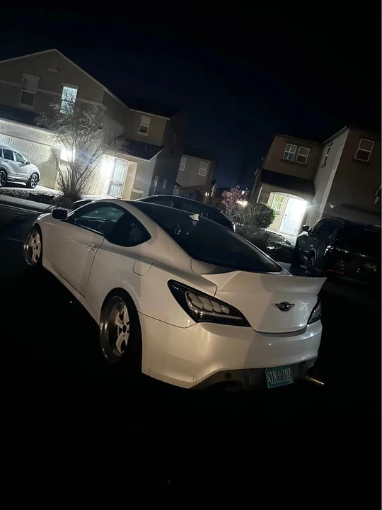 2013 Hyundai Genesis Coupe - Image 2 of 7