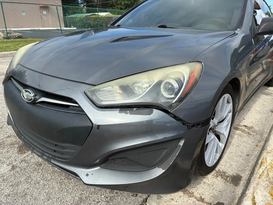 2013 Hyundai Genesis Coupe - Image 2 of 4
