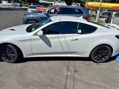 2013 Hyundai Genesis Coupe 2.0T Coupe 2D