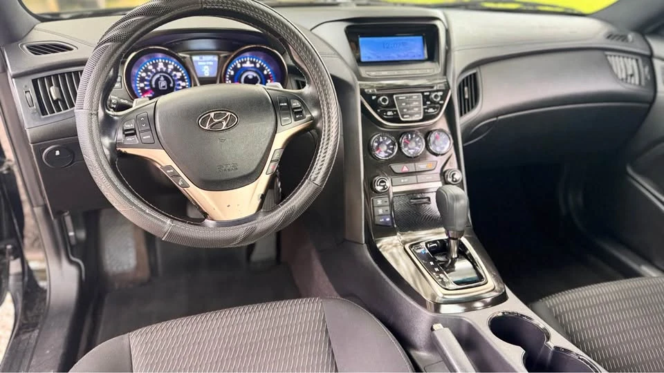 2013 Hyundai Genesis Coupe - Image 11 of 16