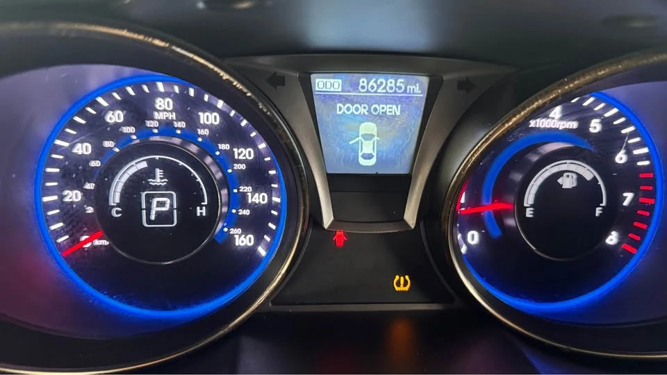 2013 Hyundai Genesis Coupe - Image 15 of 16