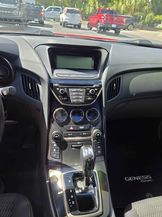 2013 Hyundai Genesis Coupe - Image 6 of 8
