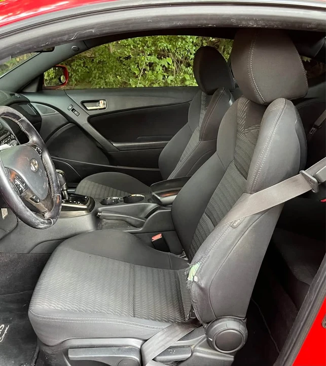2013 Hyundai Genesis Coupe - Image 13 of 19