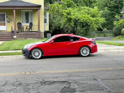2013 Hyundai Genesis Coupe 2.0T Coupe 2D