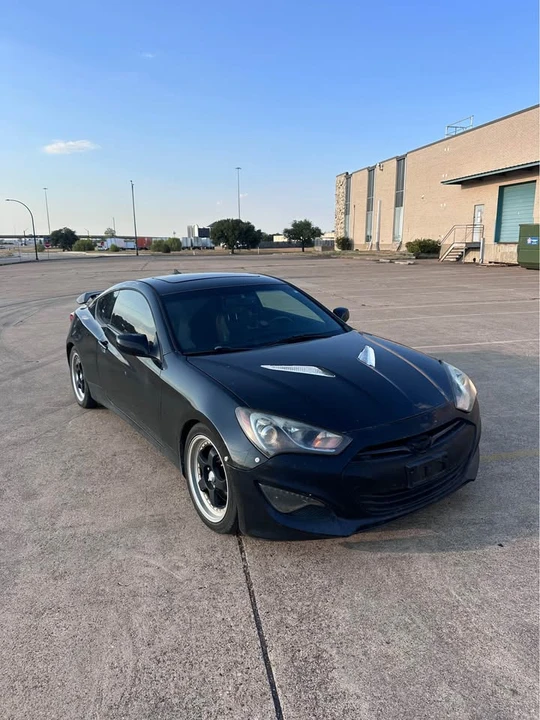 2013 Hyundai Genesis Coupe - Image 4 of 11